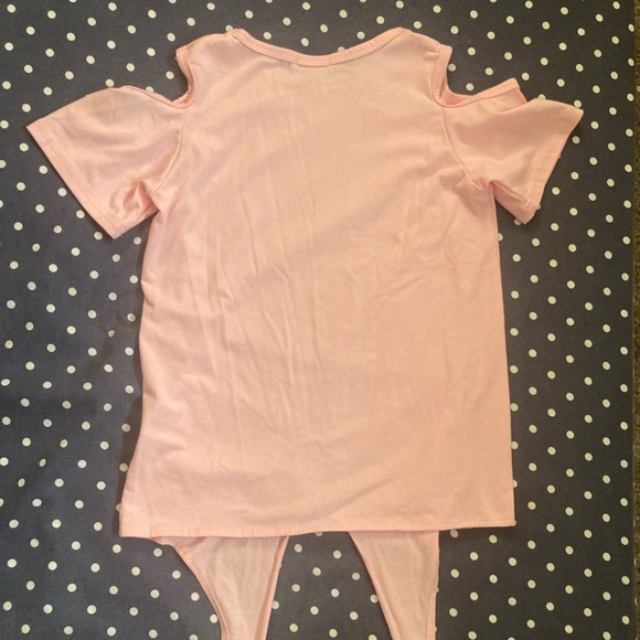 Girls’ Outfit Set: Pink top with floral shorts and pants - Picture 4 of 12